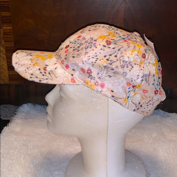 FLOWER POWER CAP - Picture 1 of 4